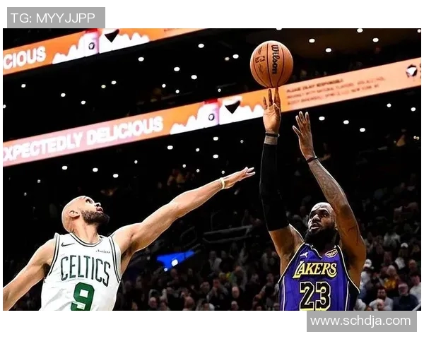 詹姆斯:从篮球场上的传奇到社会影响力的多元化探索 詹姆斯:从篮球场上的传奇到社会影响力的多元化探索