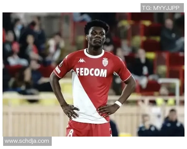 楚阿梅尼:从新星崛起到足坛巨星的成长之路与未来展望 楚阿梅尼:从新星崛起到足坛巨星的成长之路与未来展望