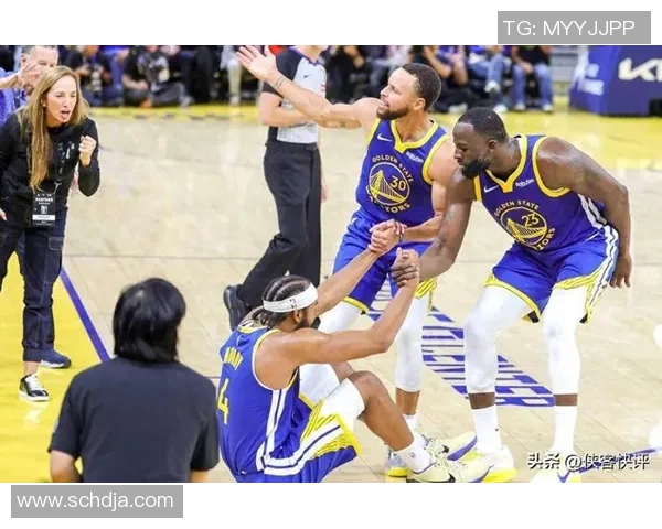 勇士队不敌掘金，库里表现出色仍难救主