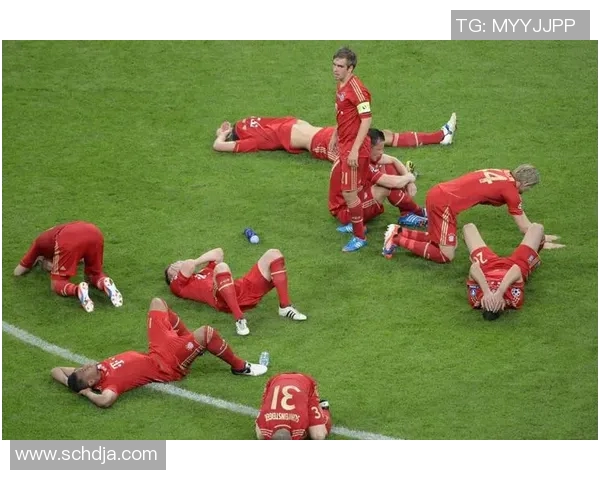 库尔德人对阵哥德堡的精彩较量展现足球魅力与团队精神